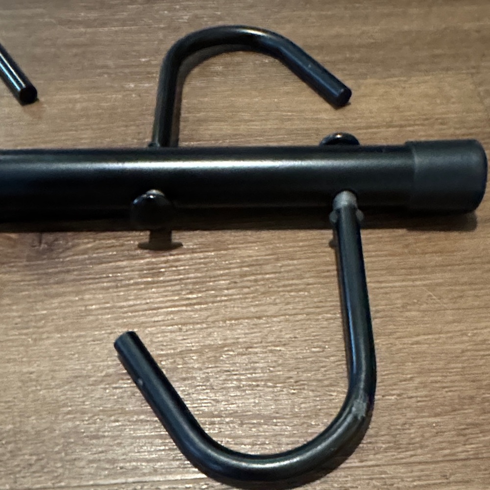 🐴 Portable tack rack with swivel hooks. 🐴 - Picture 3 of 4